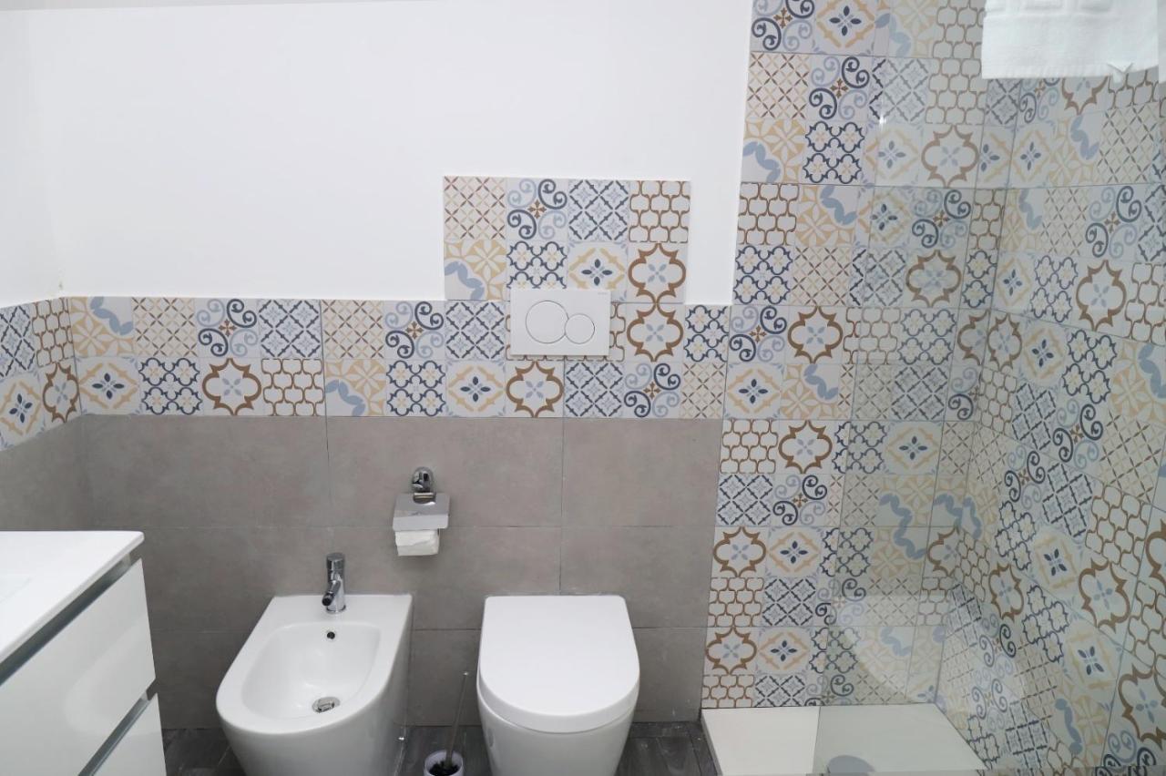 Suite Nicolai 165 Bari Ngoại thất bức ảnh