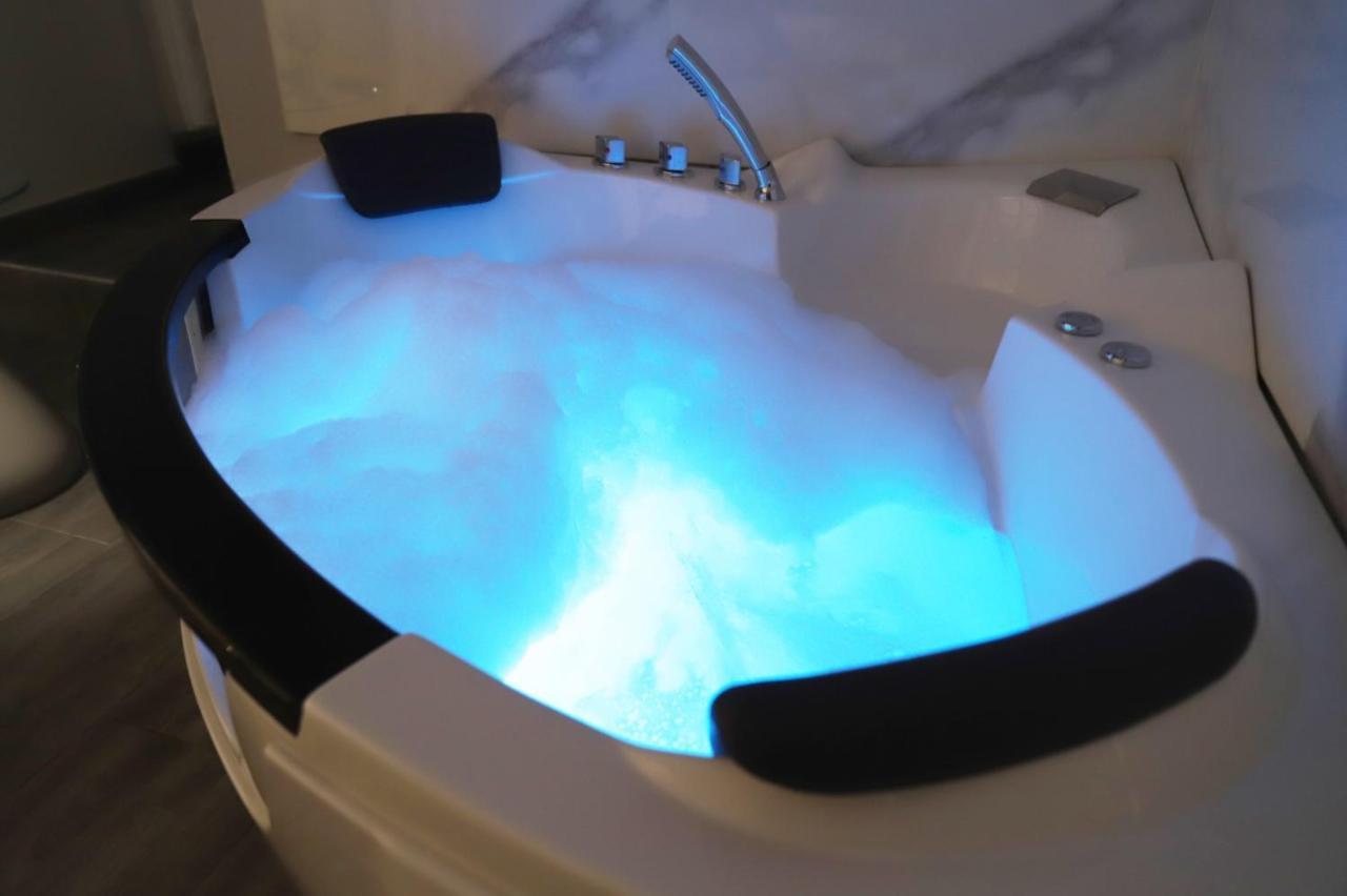 Suite Nicolai 165 Bari Ngoại thất bức ảnh